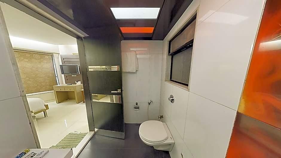 Khwaishh Presidency Hotel 3*