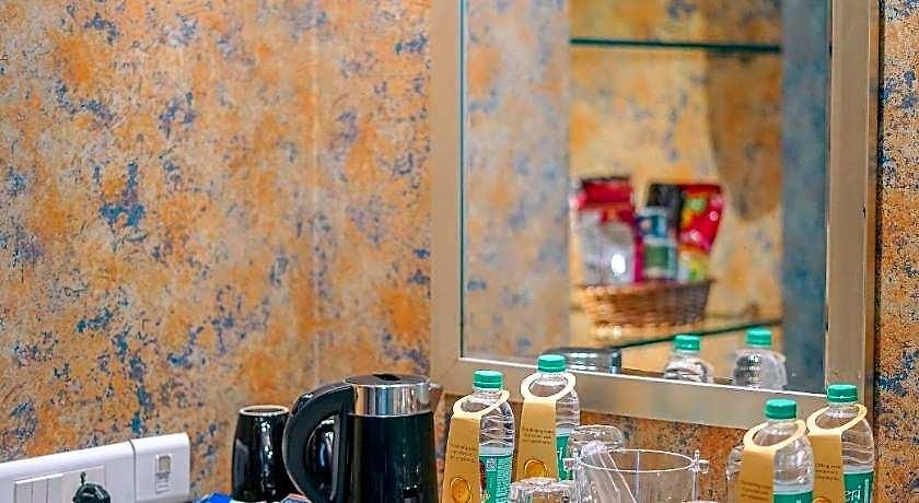 Hotel Fabhotel Adore Mumbai