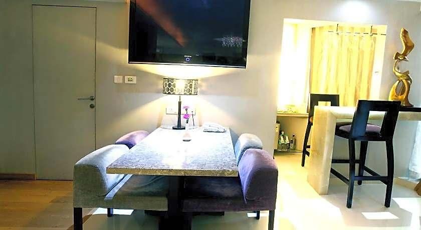 Fabhotel Adore 3*