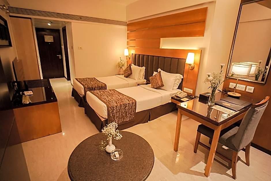 Hotel Fabhotel Adore