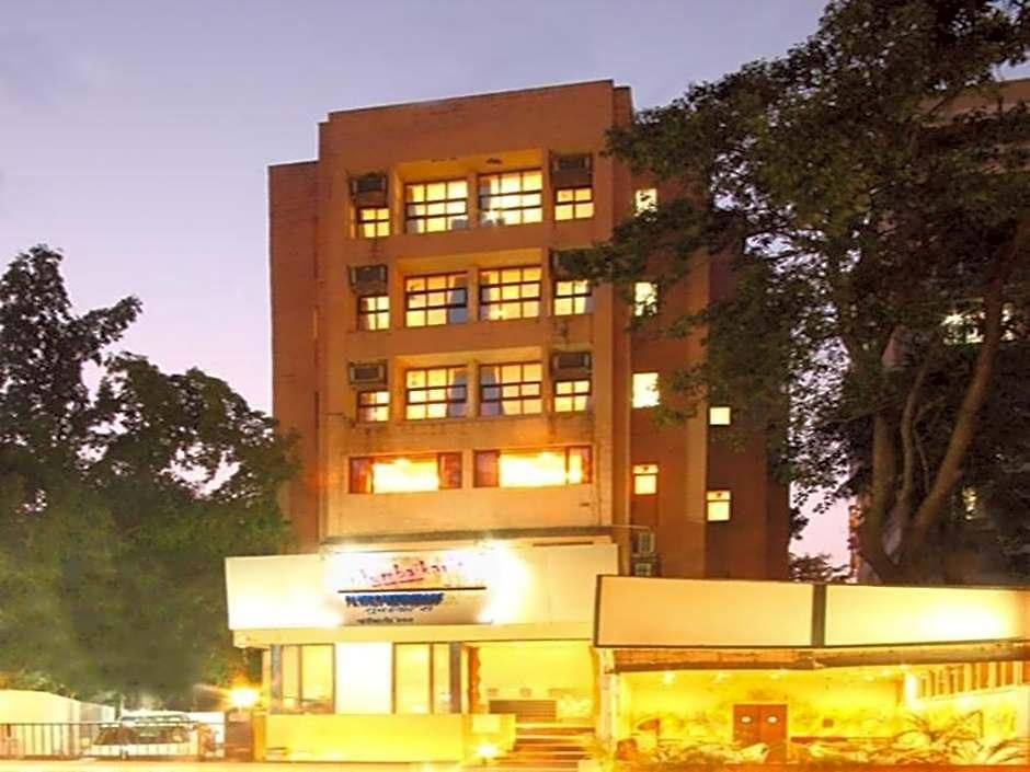 Hotel Columbus 2*