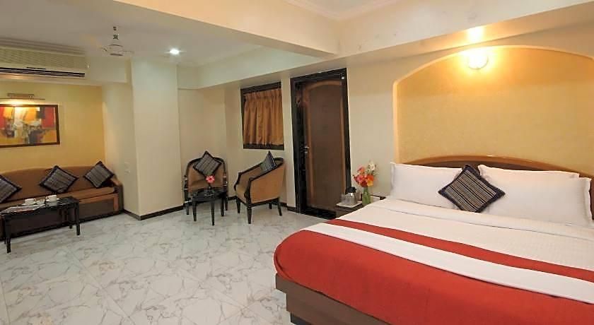 Hotel Columbus 2*