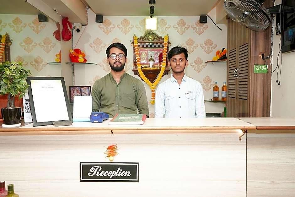 Neelkiran Hotel 3*