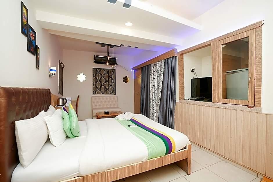 Neelkiran Hotel 3*