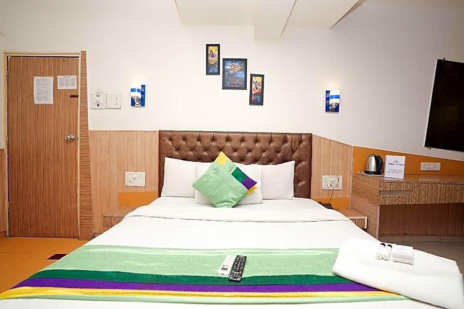 Neelkiran Hotel