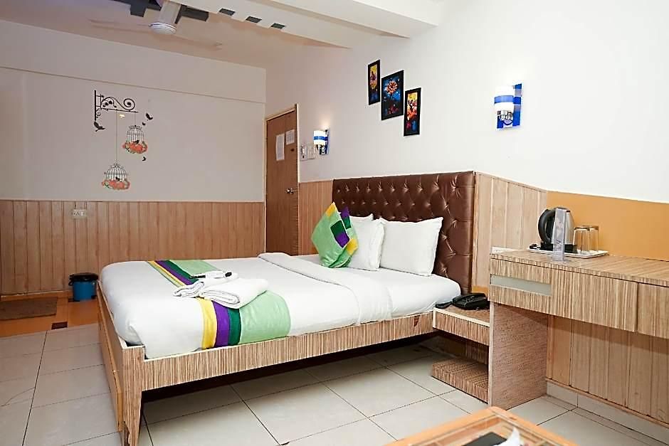 Hotel Neelkiran 3*