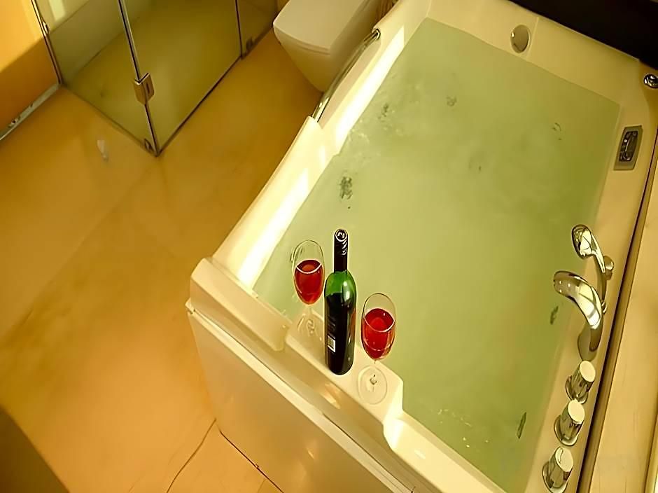 Hotel The Beatle 4*
