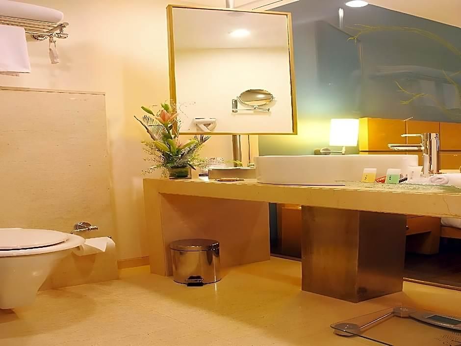 Hotel The Beatle 4*