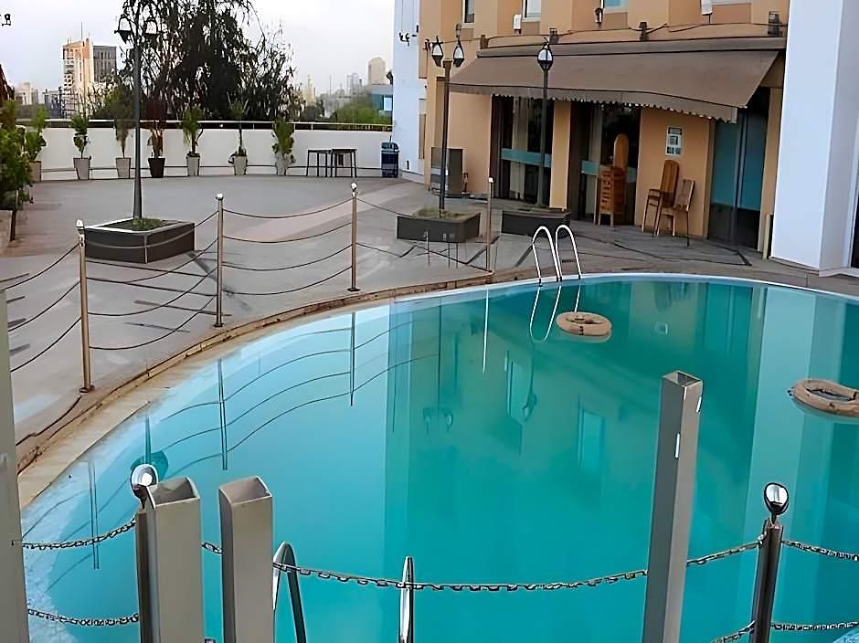 Satkar Residency Hotel 3*