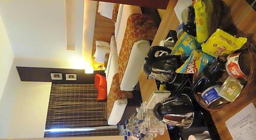 Satkar Residency Hotel 3*