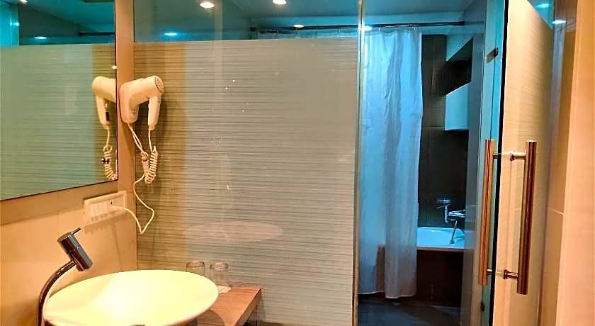 Hotel Satkar Residency