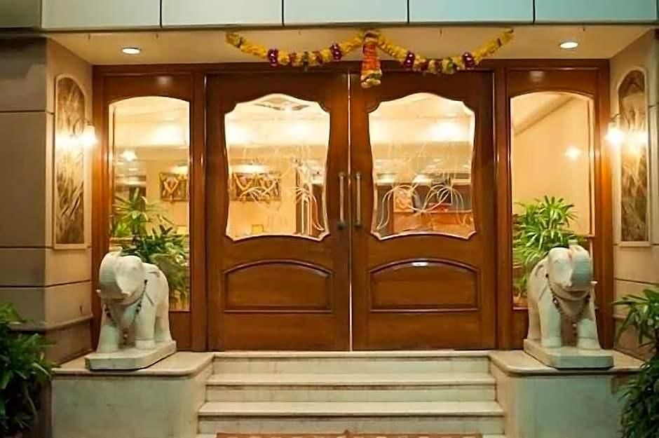 Solitaire Hotel Mumbai