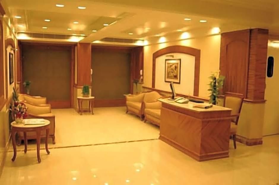 Solitaire Hotel