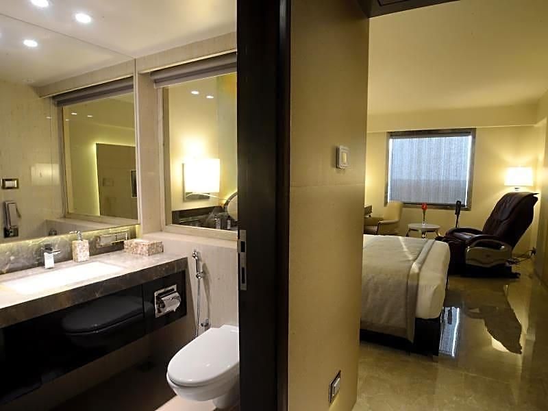 Hotel Sai Palace Grand Malad 4*