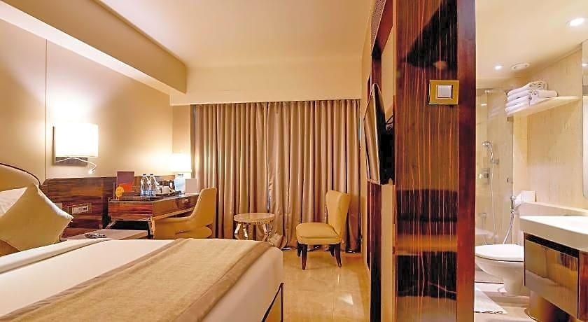 Hotel Sai Palace Grand Malad 4*