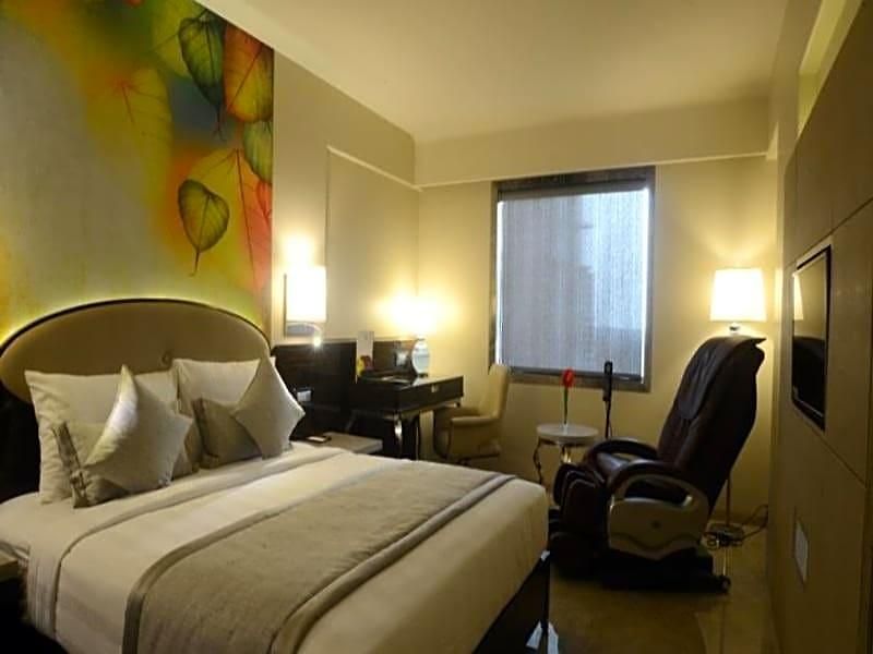 Hotel Sai Palace Grand Malad 4*