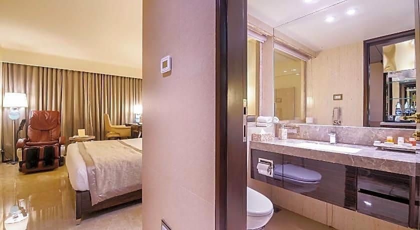 Sai Palace Grand Malad Mumbai