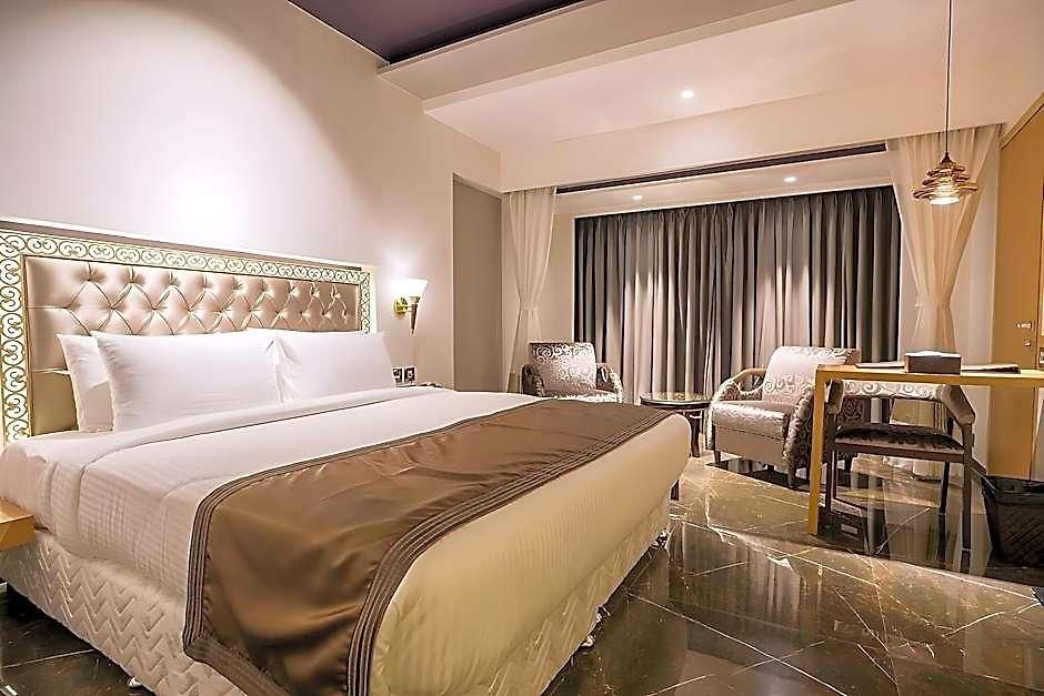Peninsula Redpine Mumbai