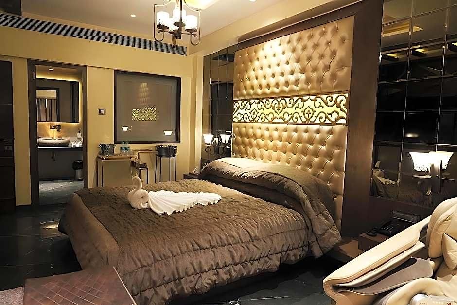 Peninsula Redpine Hotel