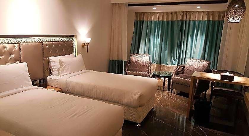 Hotel Peninsula Redpine