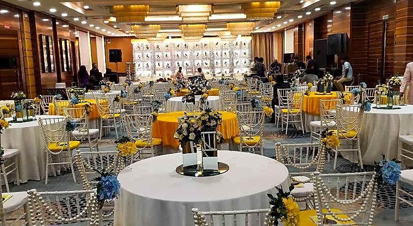 Club Emerald Hotel Mumbai
