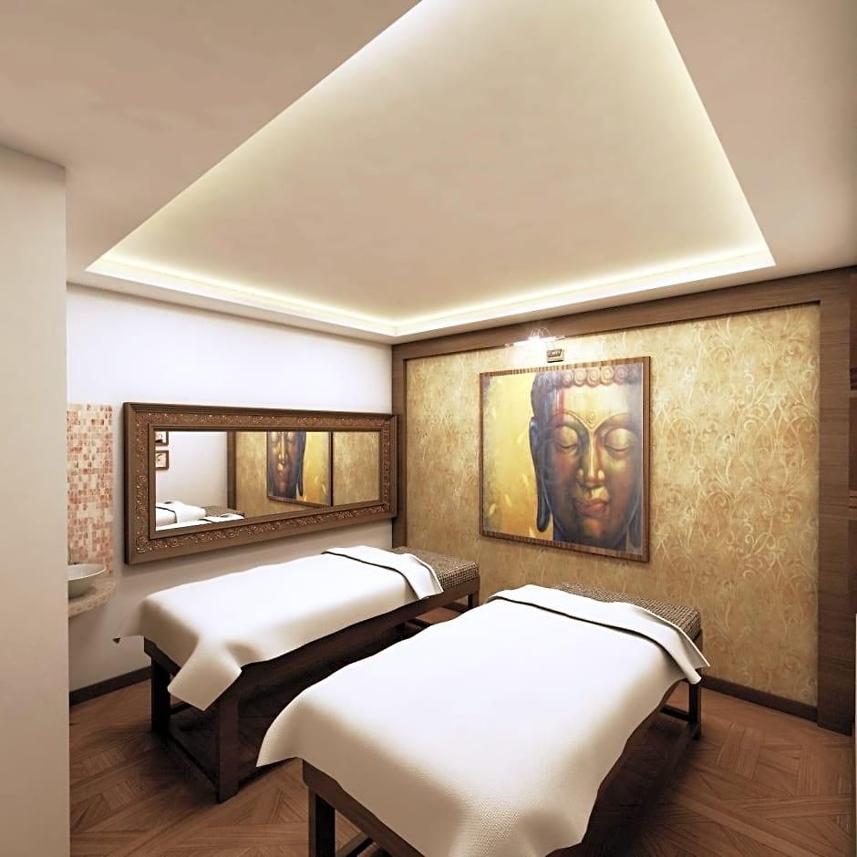 Hotel Club Emerald Mumbai