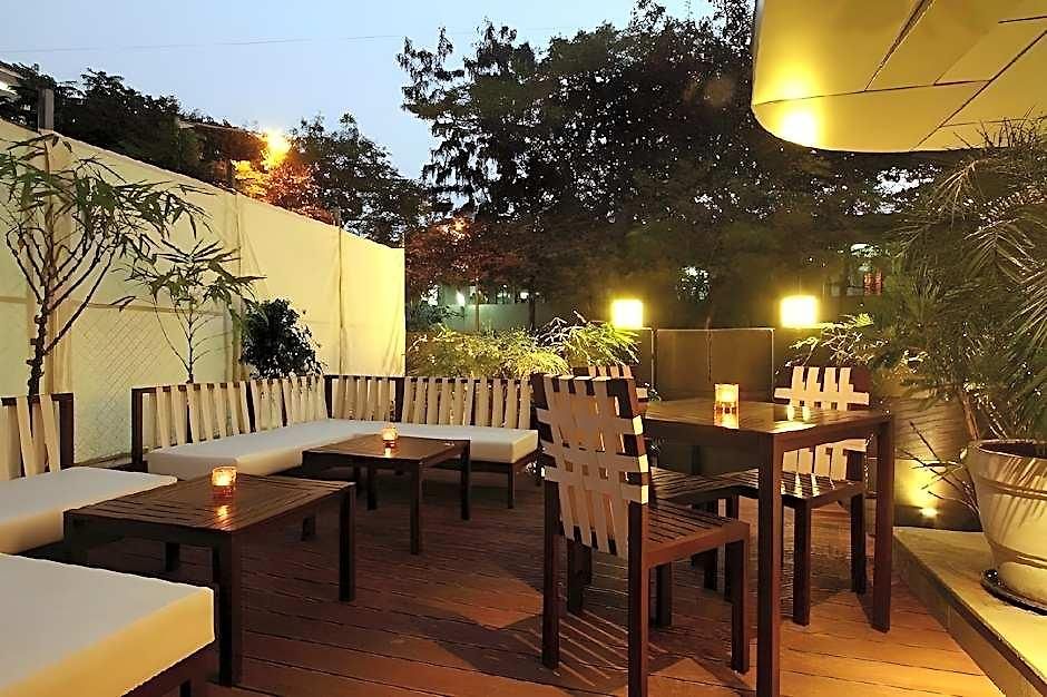 Svenska Design Andheri Hotel