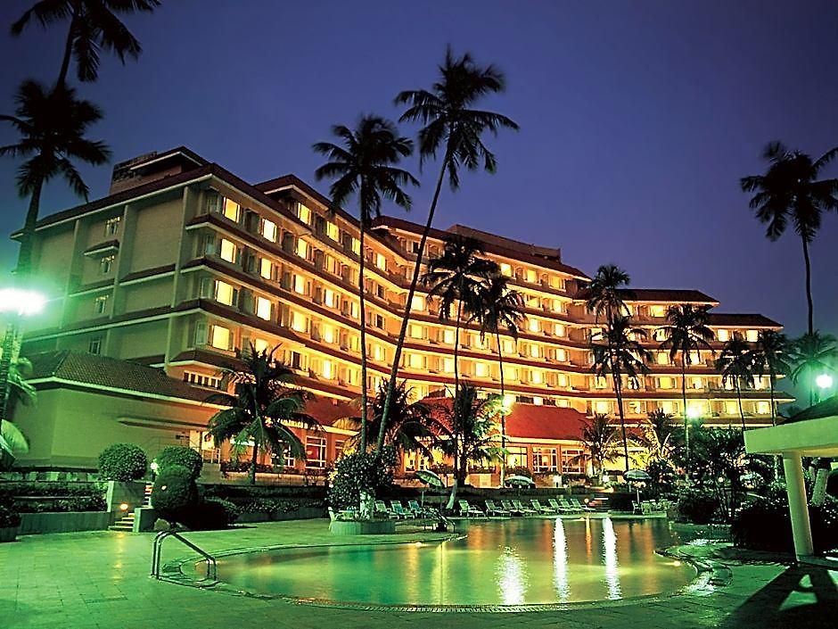 Hotel The Retreat & Convention Centre