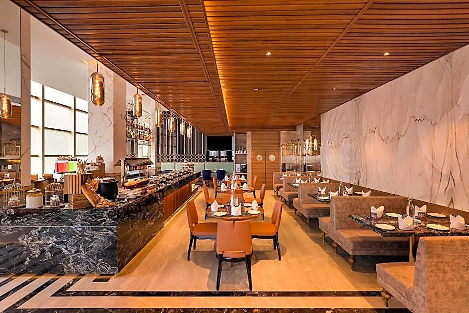 Grand Hometel A Sarovar Hotel