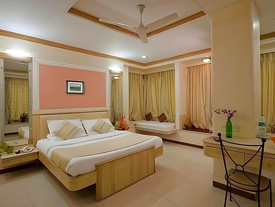 Suncity Apollo - Gateway Of India 3*