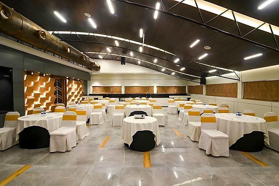 Suncity Residency Hotel 3*