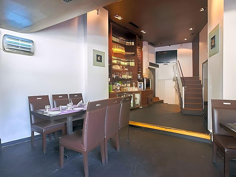 Kings International Juhu Hotel 3*
