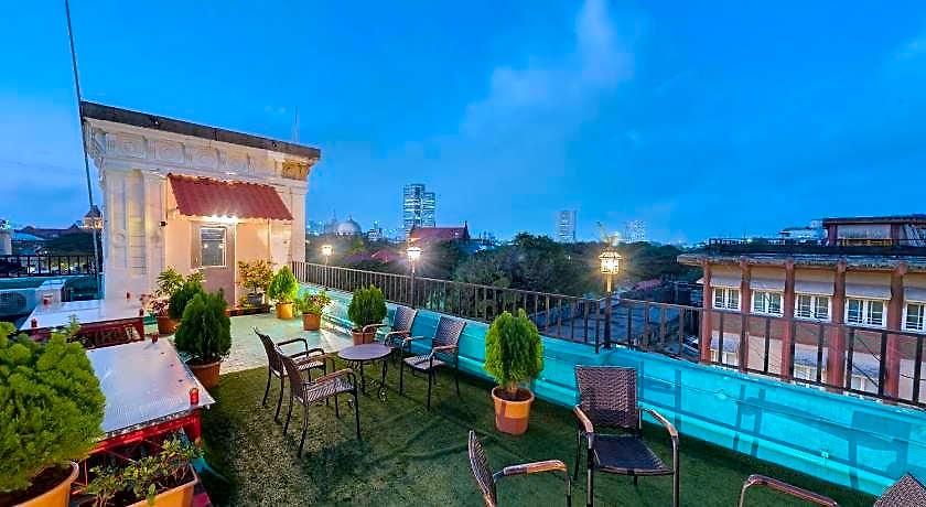 Suba Palace Near Gateway Of India