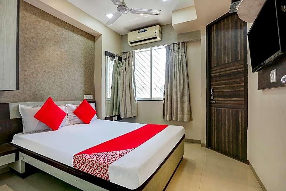 Nishita Residency Hotel 3*
