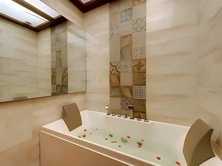 Regal Enclave 3* Mumbai