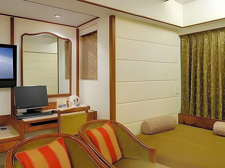 Hotel Regal Enclave