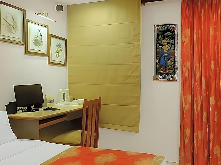 Regal Enclave Hotel 3*