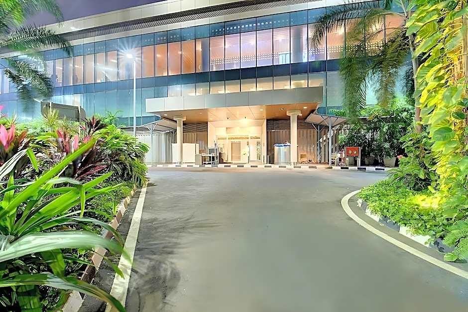 Niranta Airport Transit & Lounge Terminal 2 Arrivals/landside Hotel