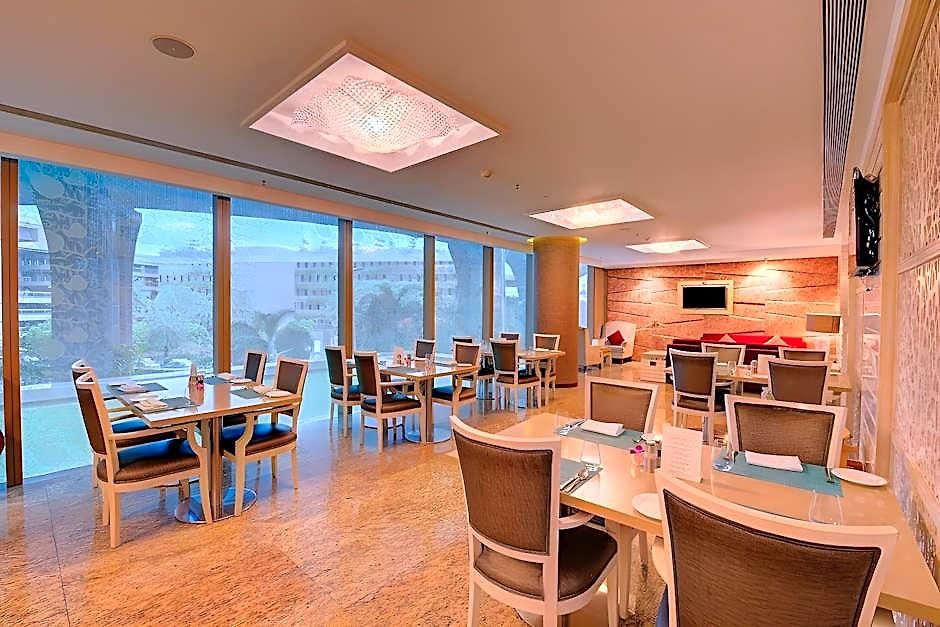 Hotel Niranta Airport Transit & Lounge Terminal 2 Arrivals/landside 4*