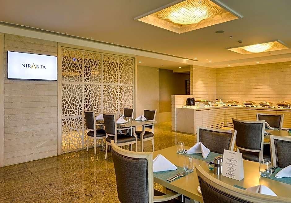 Niranta Airport Transit & Lounge Terminal 2 Arrivals/landside