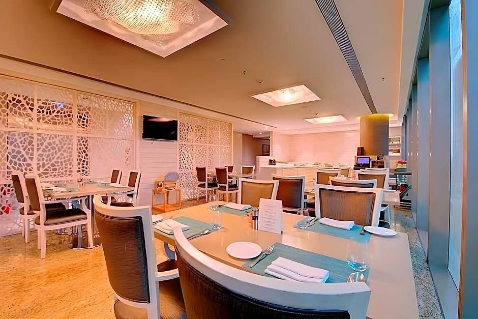 Niranta Airport Transit & Lounge Terminal 2 Arrivals/landside Hotel