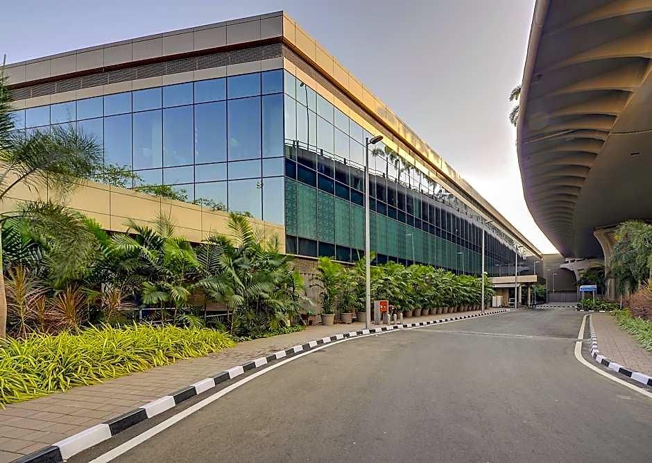 Niranta Airport Transit & Lounge Terminal 2 Arrivals/landside Hotel 4*