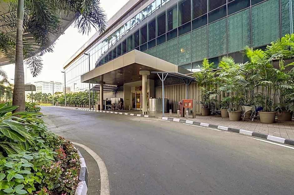 Niranta Airport Transit & Lounge Terminal 2 Arrivals/landside Hotel 4*