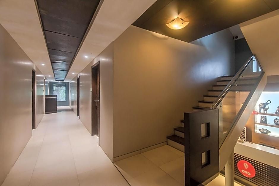 Landmark Annexe Hotel 3*