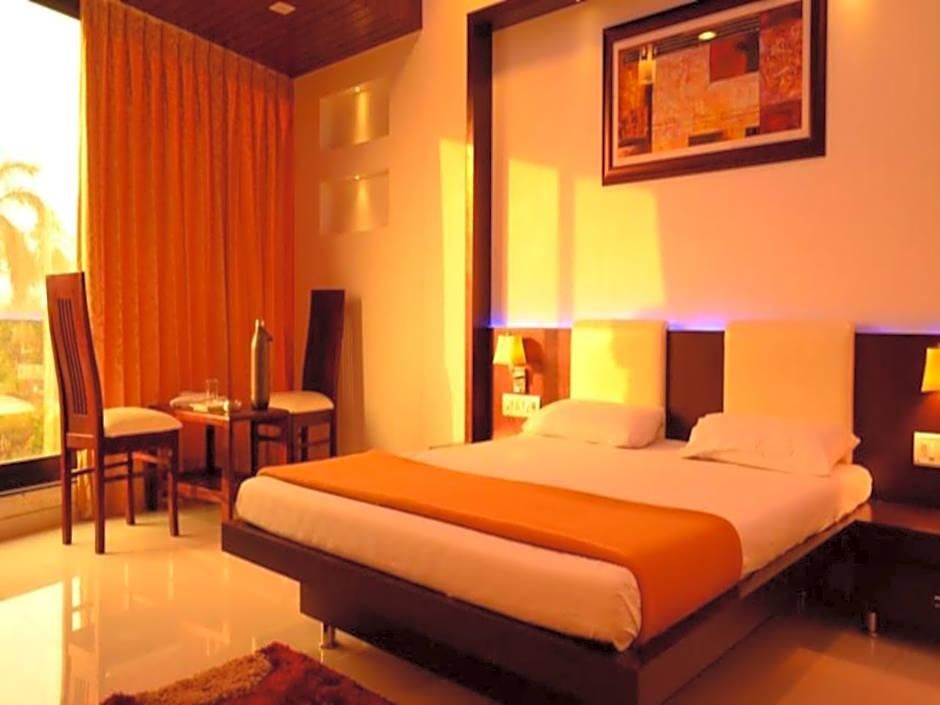 Hotel La Metro Near Bkc 3*