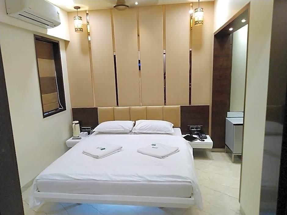La Metro Near Bkc Hotel 3*