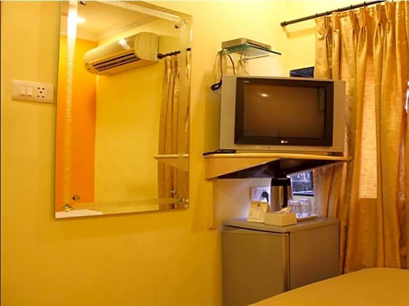 Palace 2* Mumbai