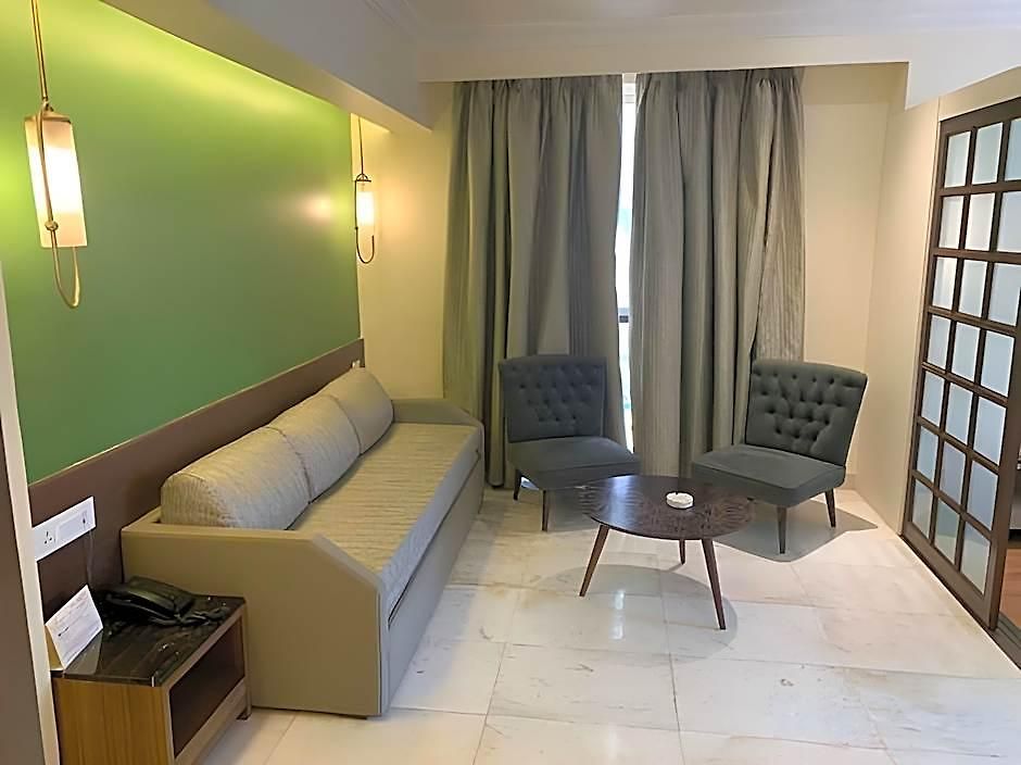 Diplomat, Colaba 3*