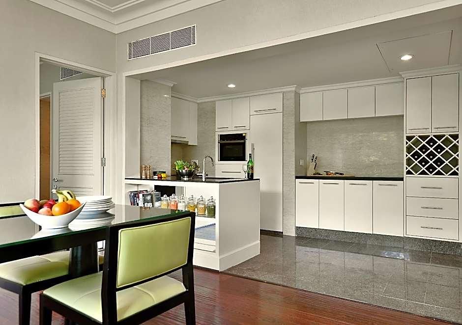 Hotel Marriott Executive - Lakeside Chalet, Mumbai