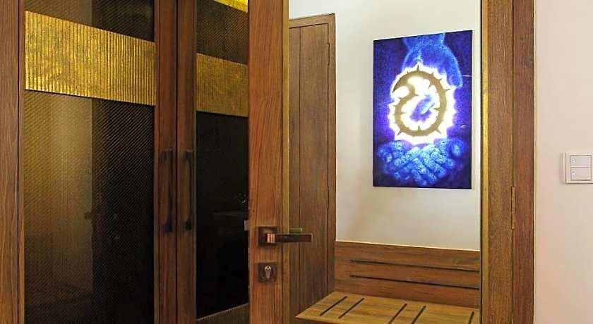 Hotel Le Sutra Hotel, Khar, 4*